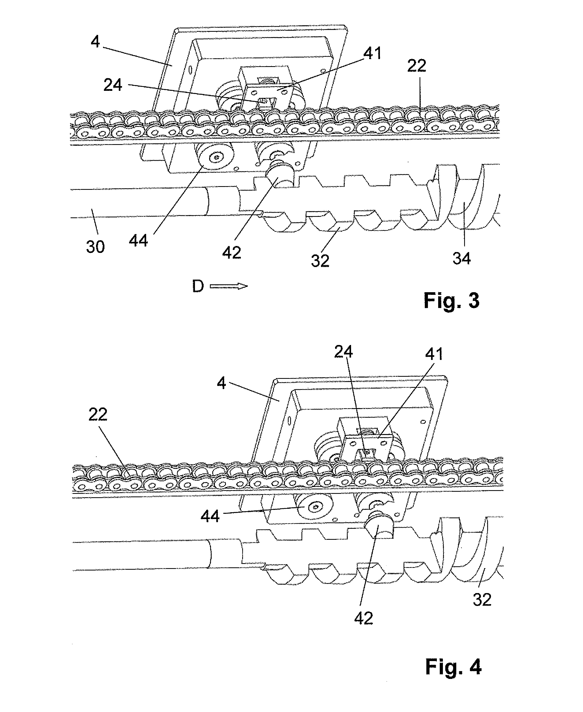 Device for treatment of articles comprising overlapping driving devices