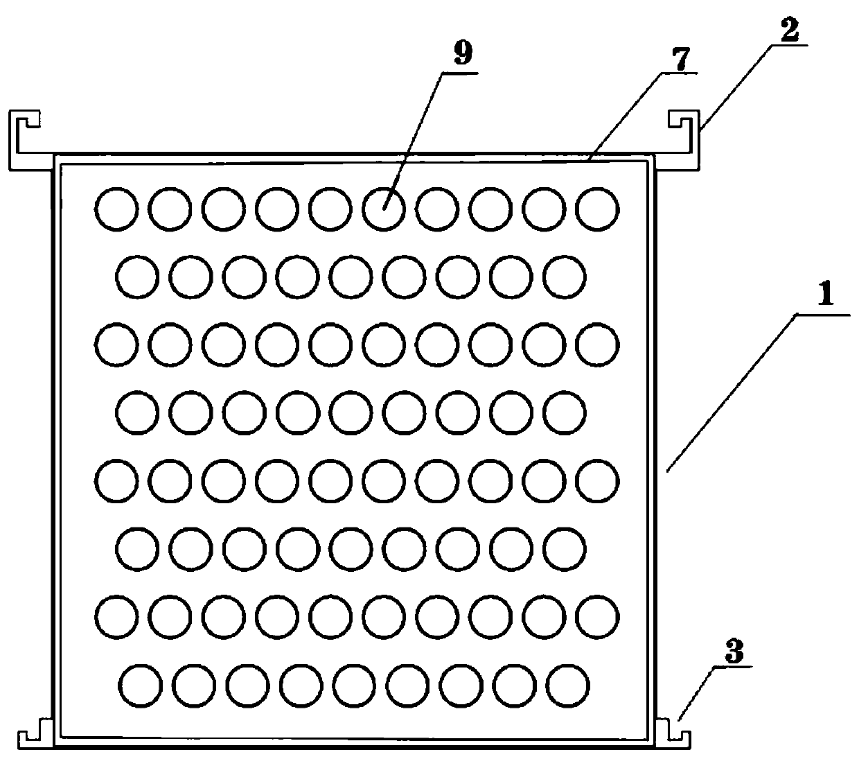 Spraying heat exchange system of low-temperature multi-effect seawater desalting device