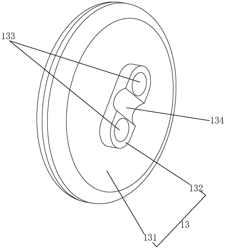 Pipe chain type conveyor and chain transmission device used by same