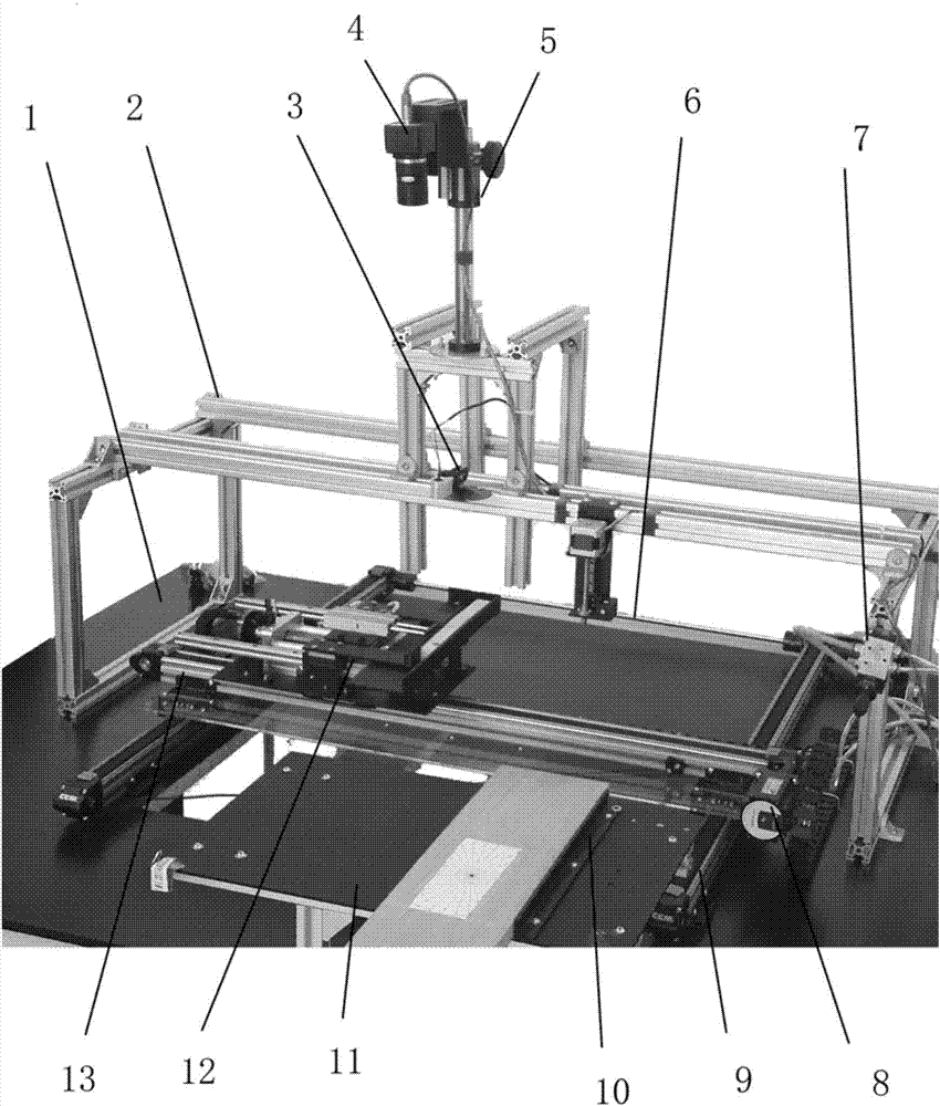 Device and method for online analysis and detection of mechanical property of solid wood board by utilizing laser measurement fiber angle