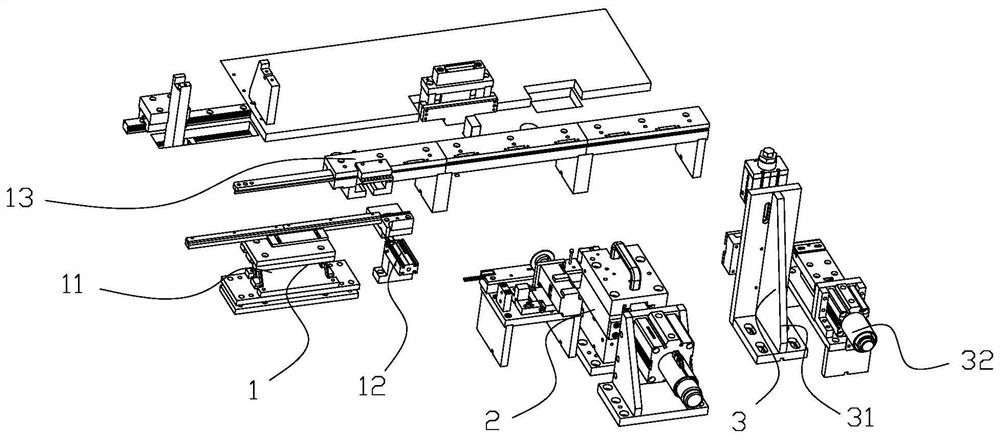 Pin header feeding and assembling device and method for pin header female connector production