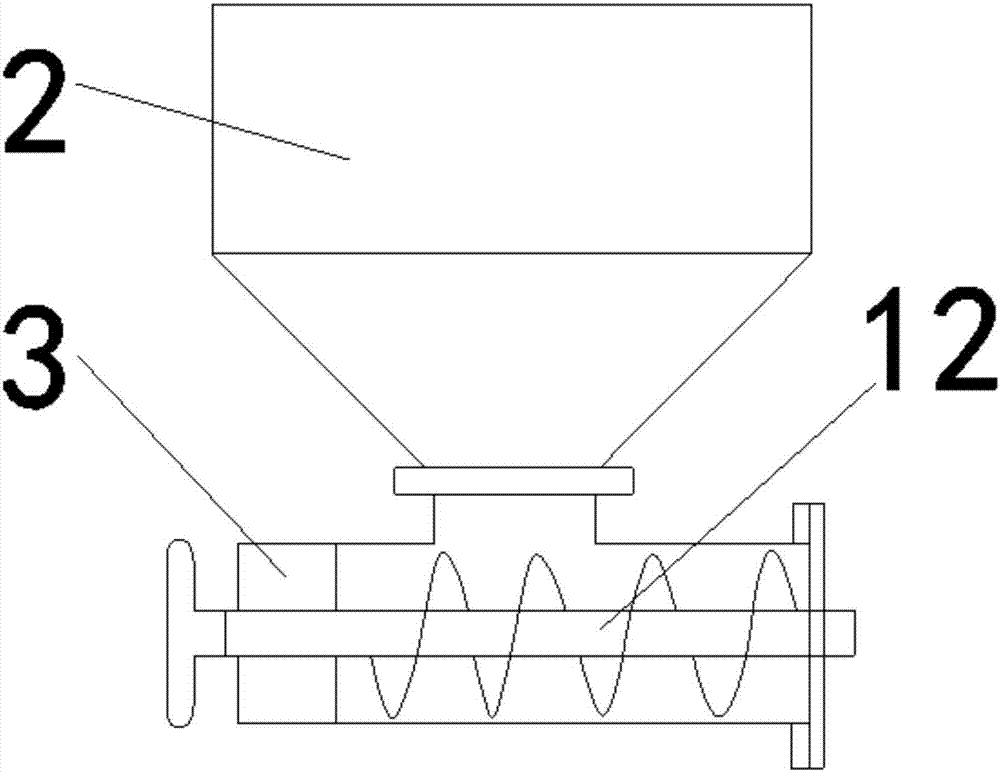 Pulverizer with replaceable blades