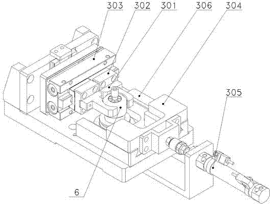 Automatic cutter disassembling device