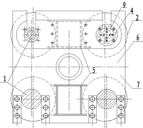 Horizontal wheel displacement adjusting method and displacement-adjustable horizontal wheel group