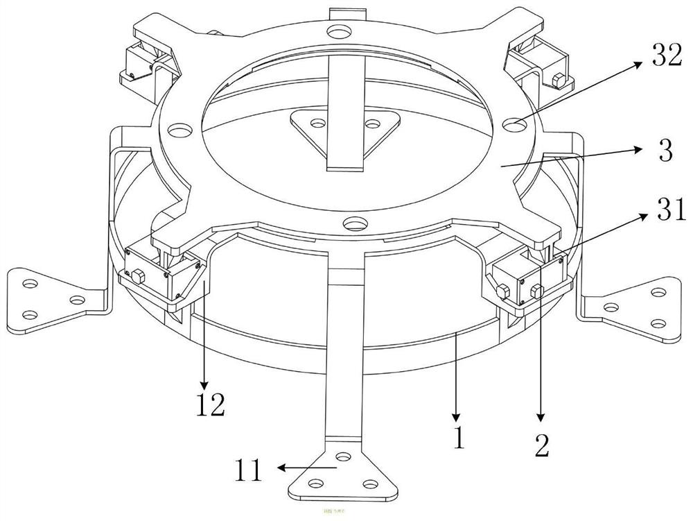 A connecting device for mounting and dismounting a hub cover