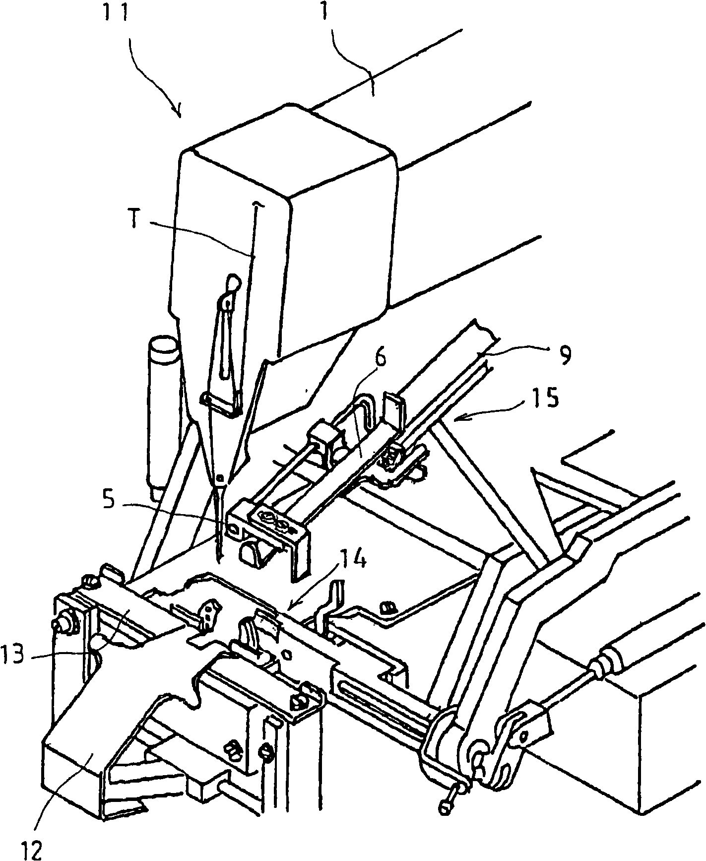 Thread hooking apparatus of button-sewing machine