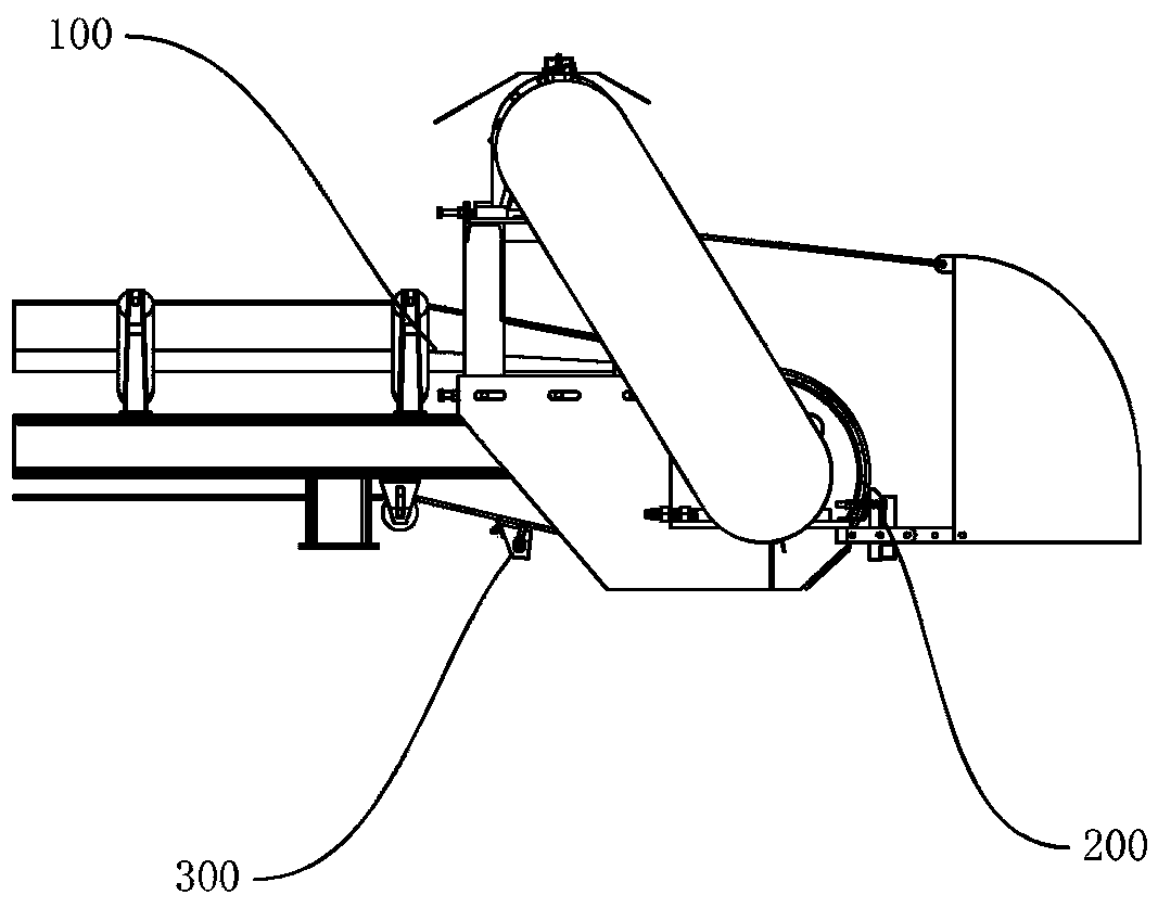 Conveyor belts with negative pressure cleaning