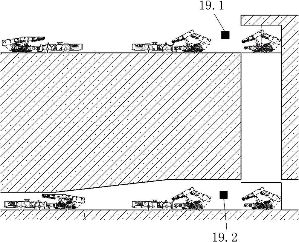 Heavy-duty hydraulic support trackless transport vehicle and support trackless tank entry method