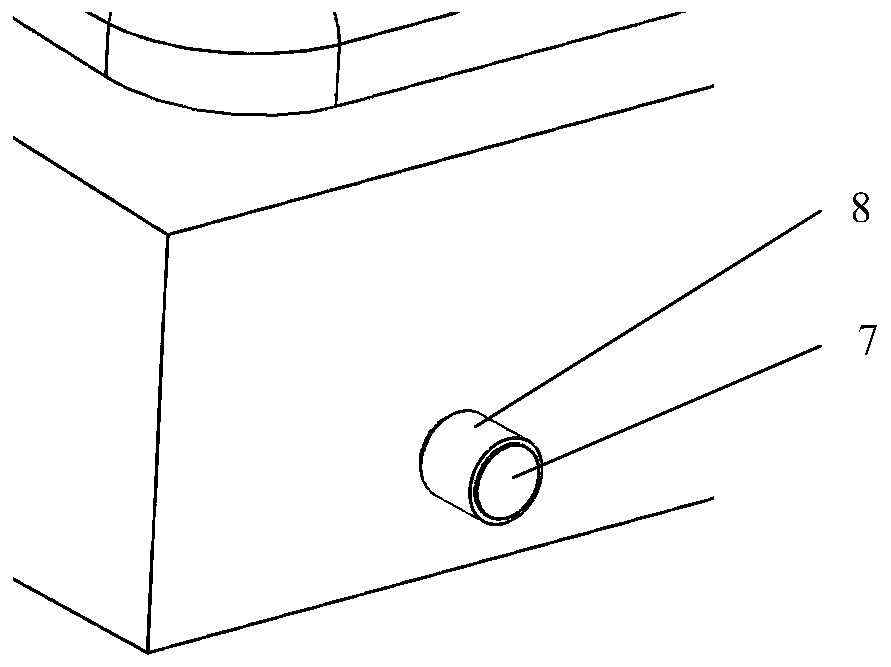 Charging bin with falling-type fire-fighting function