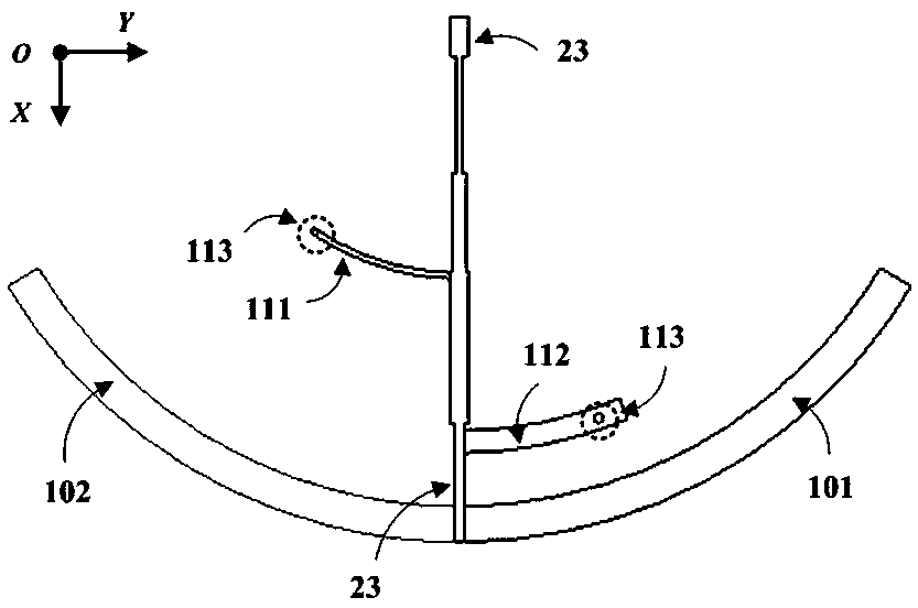 Horizontally polarized omnidirectional antenna with full wave oscillators