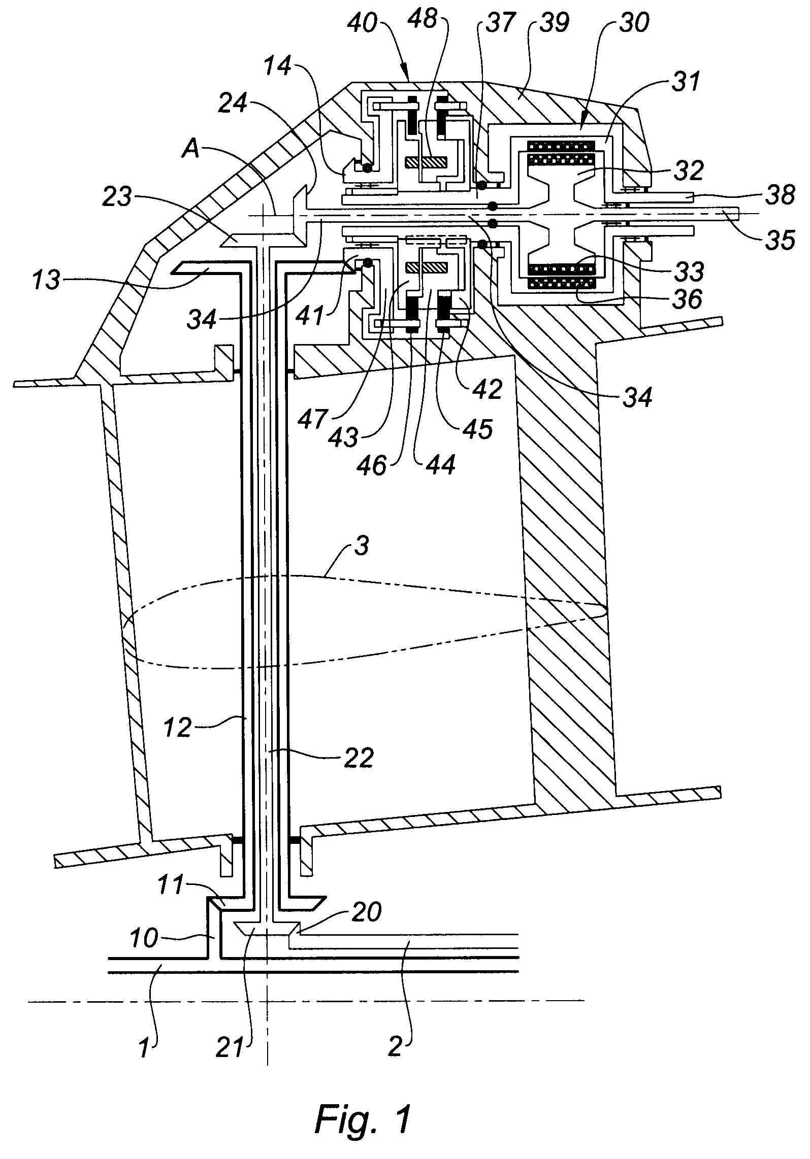Turbine engine with an alternator and method for transmitting movement to an alternator