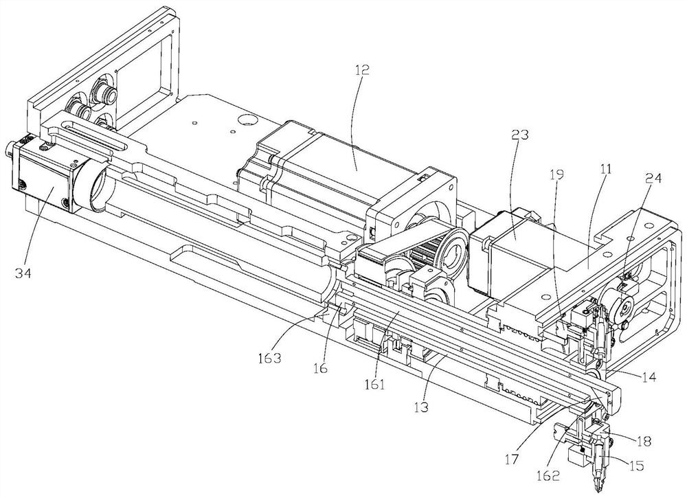 Chip suction method and double-suction-head chip suction device