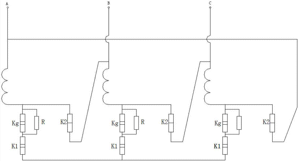 Lightning prevention on-load capacity regulation transformer and on-load capacity regulation switch