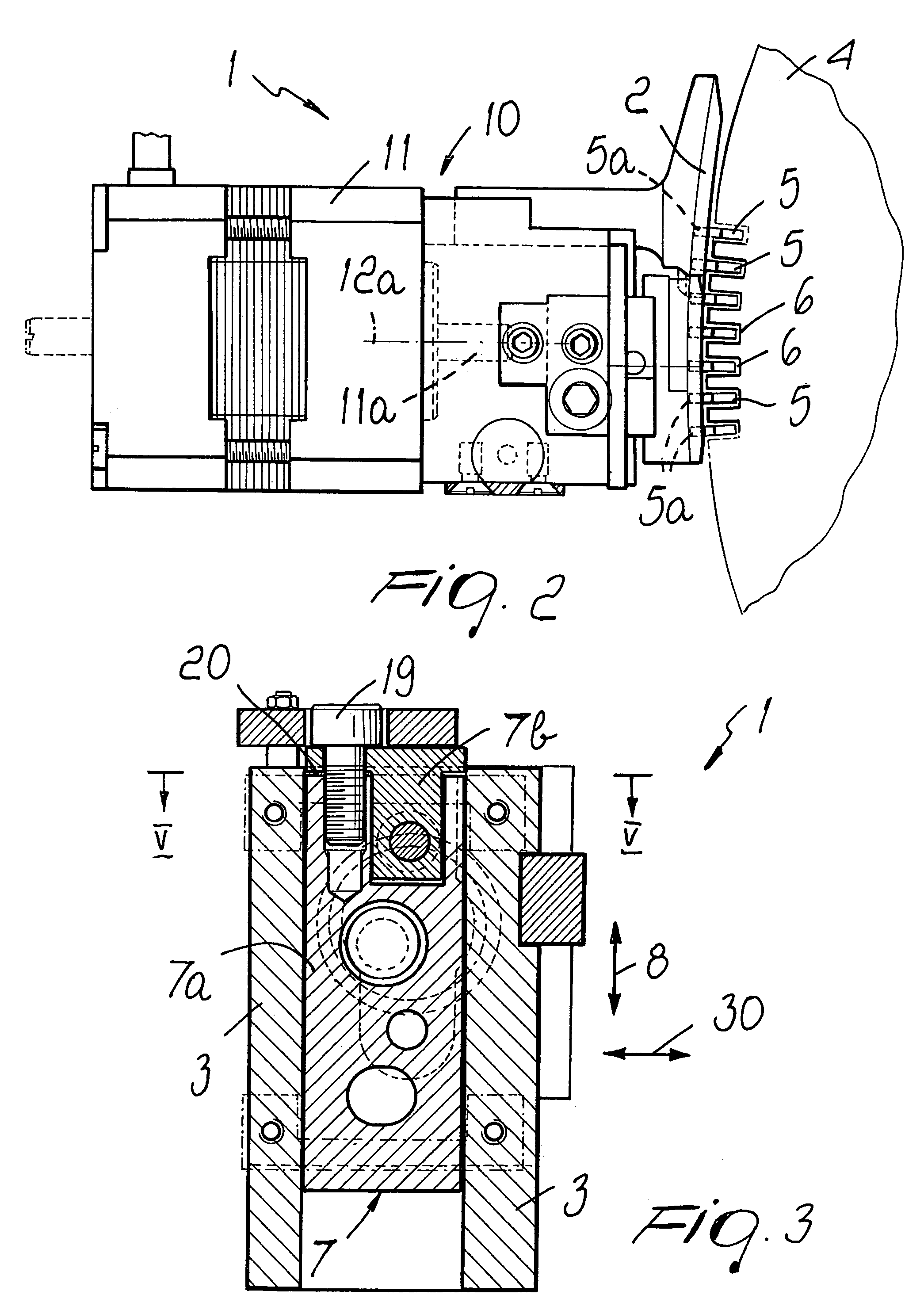 Device for varying stitch tightness for knitting machine for hosiery or the like, particularly for circular knitting machines