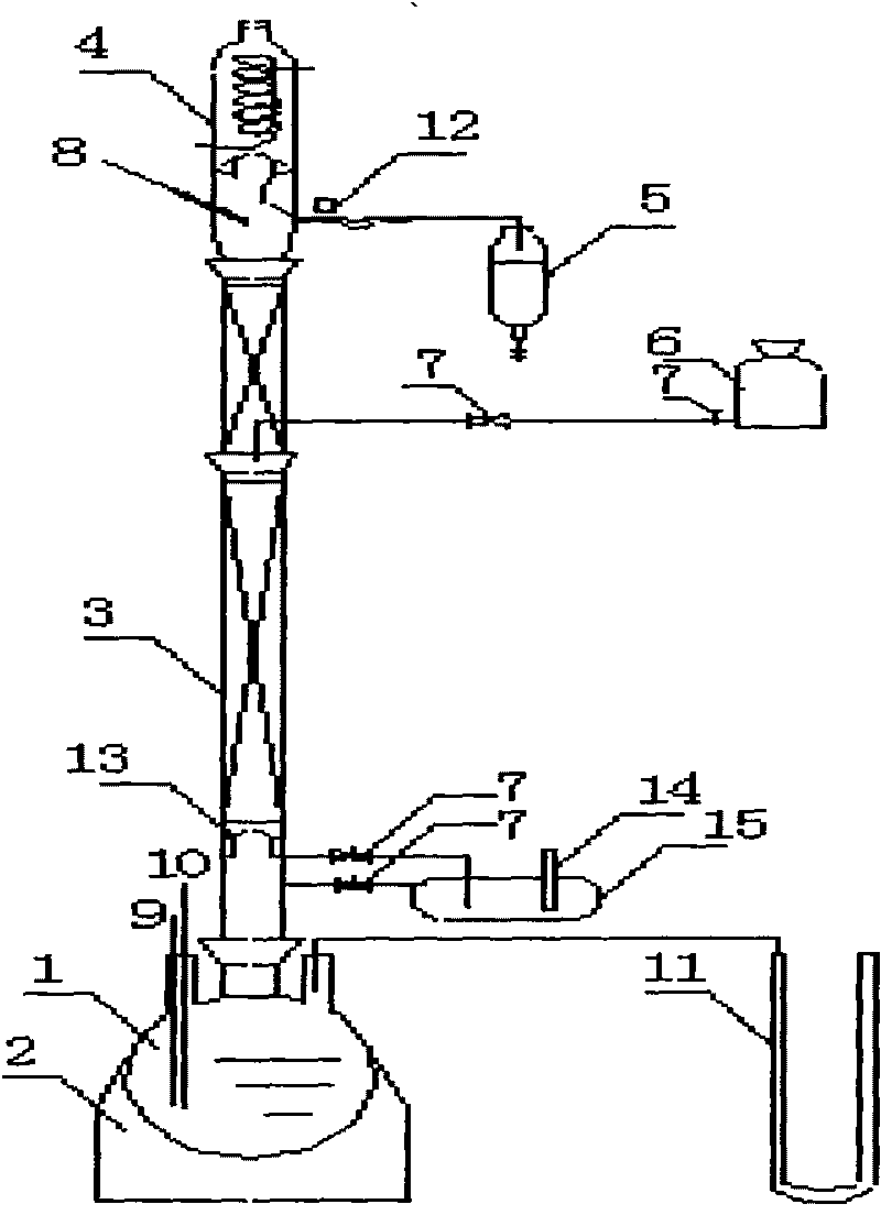 Device and method for intermittent esterification reaction rectification with acidity control