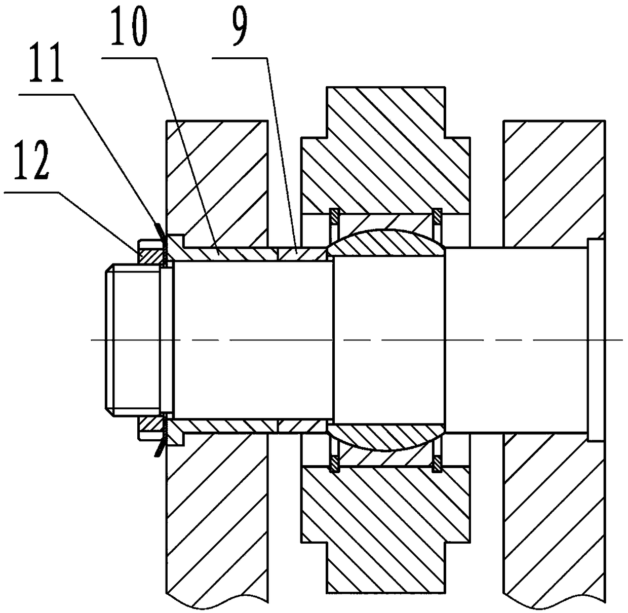 Biaxial shredder and driving device thereof