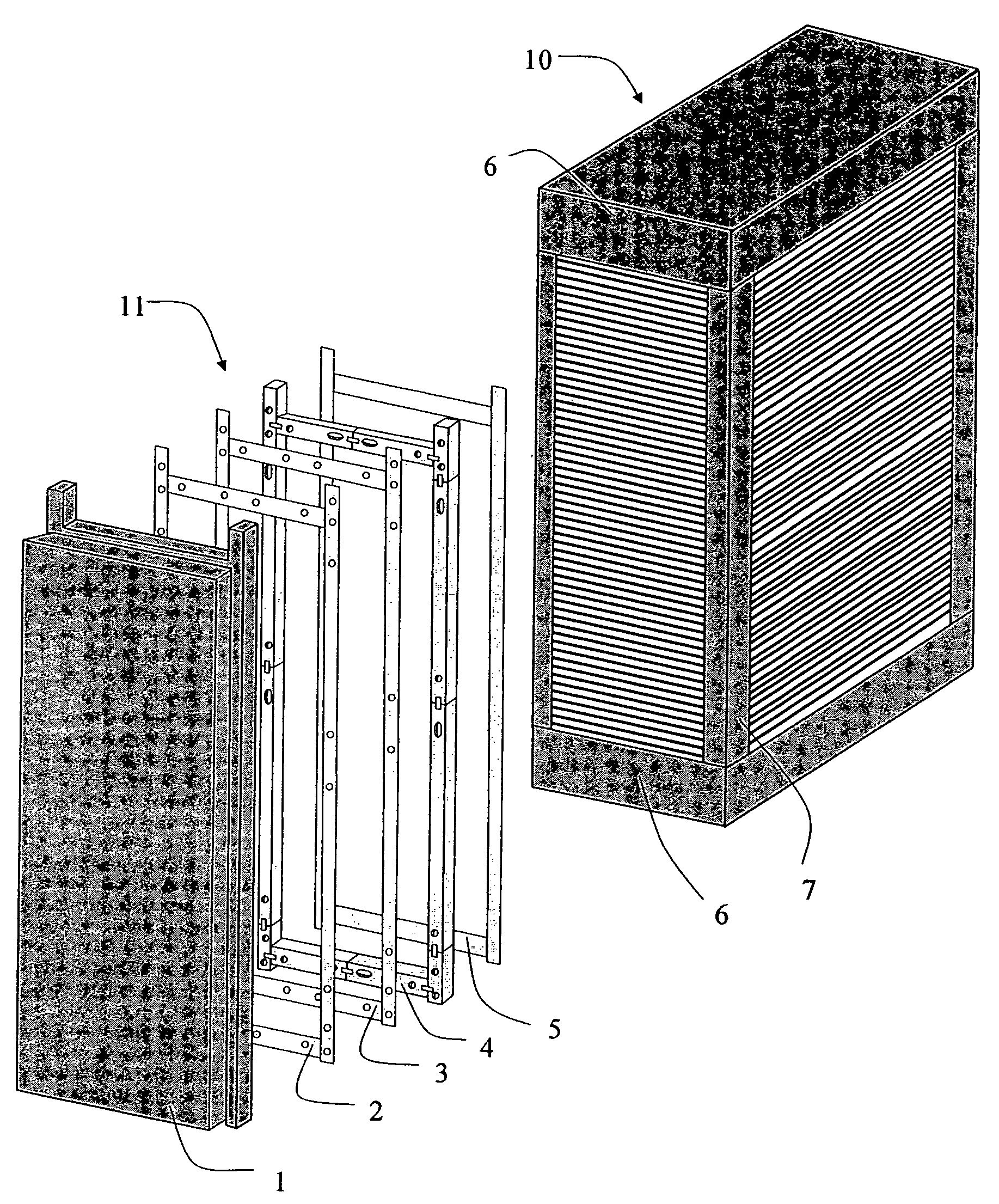 Manifold gasket accommodating differential movement of fuel cell stack