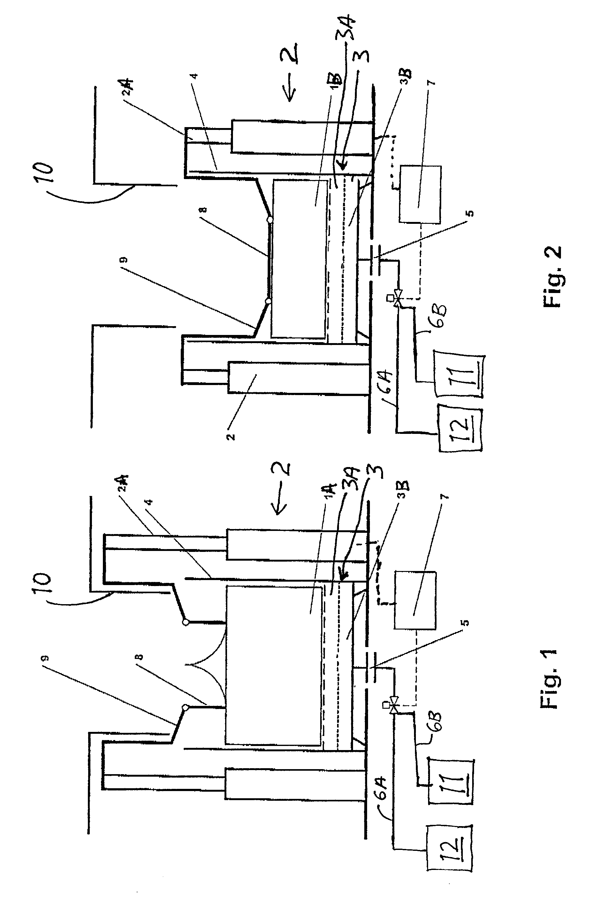 Apparatus for compacting and draining mixed waste in passenger transport vehicles