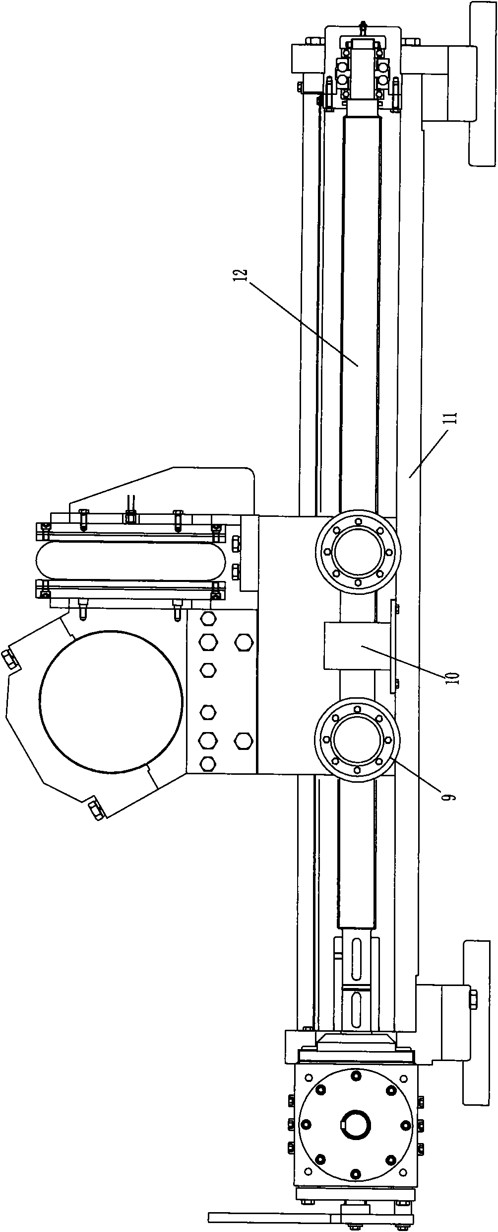 Constant tension micro-compensation trolley device used for papermaking mechanical felt tensioning machine