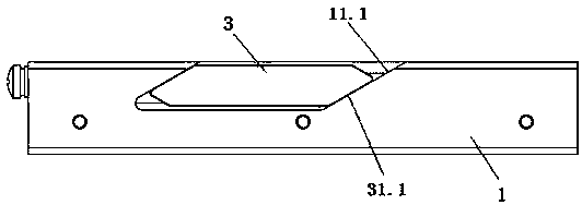 Vibration-attenuation installation structure and method of functional module in insertion box and insertion box