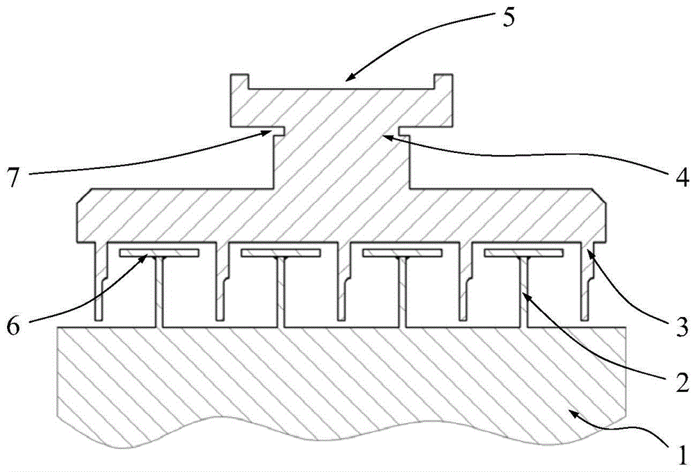 A t-shaped staggered labyrinth seal that can eliminate rotor excitation force