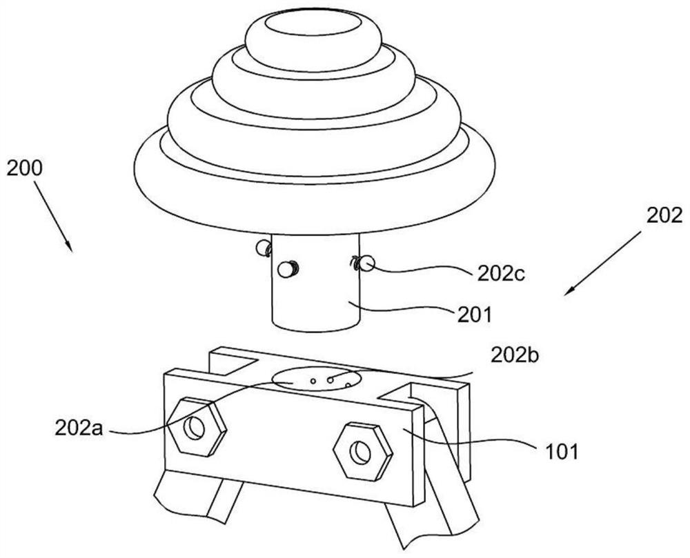 Triangular fixed post insulator