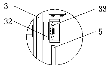 Screening device used in metal mining for collecting metal ore