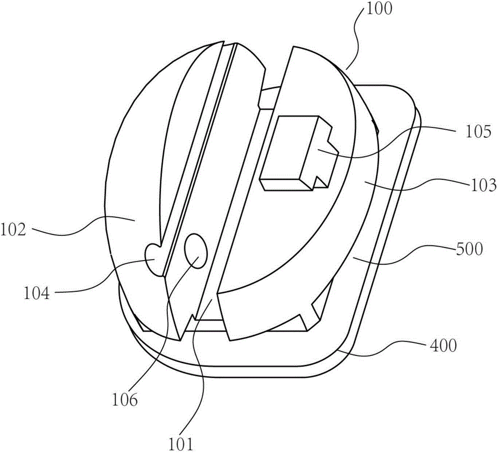 Traction bracket, orthodontic system, and orthodontic method thereof