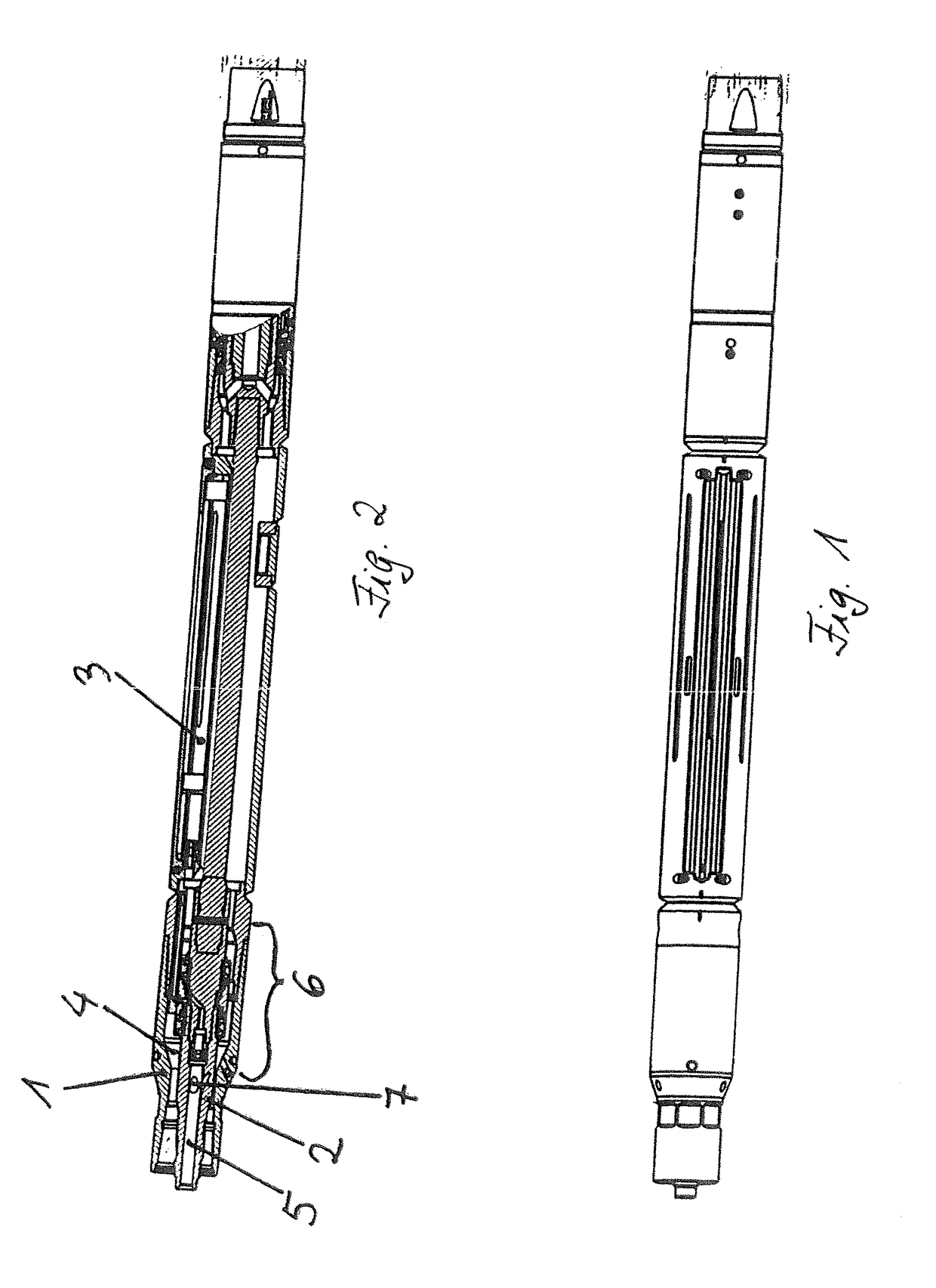 Double drill rod section, double drill rod length and method of producing an electrically conductive connection in a double drill rod section