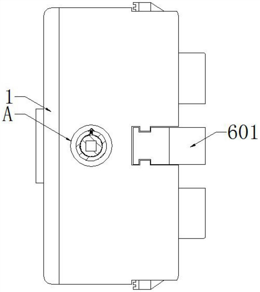 Clamping jaw with correction function for yoke machining