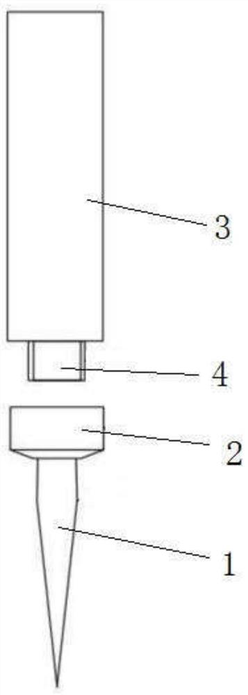 Solder tip resistant to oxidation and corrosion under high temperature and production method of solder tip