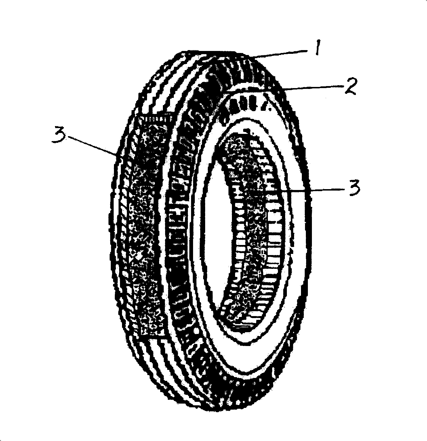 Leakage-proof tyre and preparation method thereof