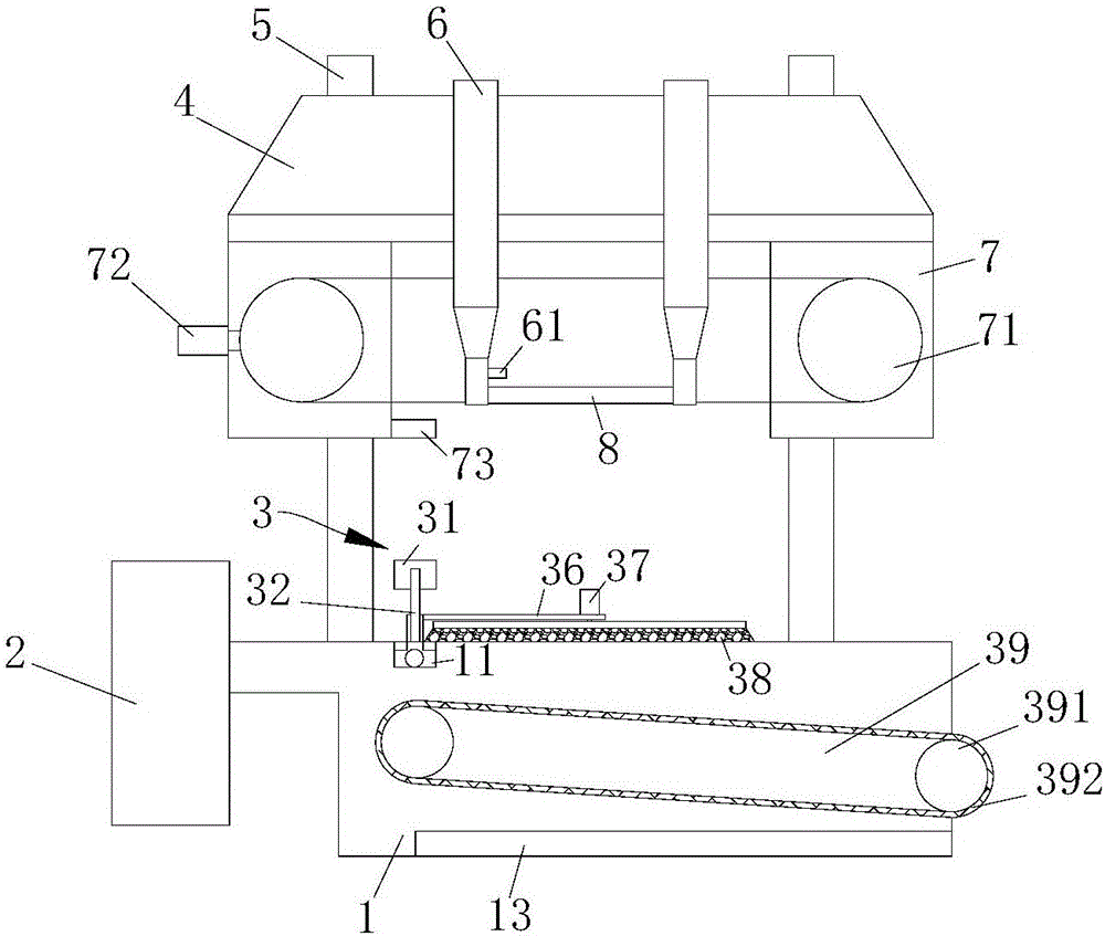 Scrap iron removing device of sawing machine