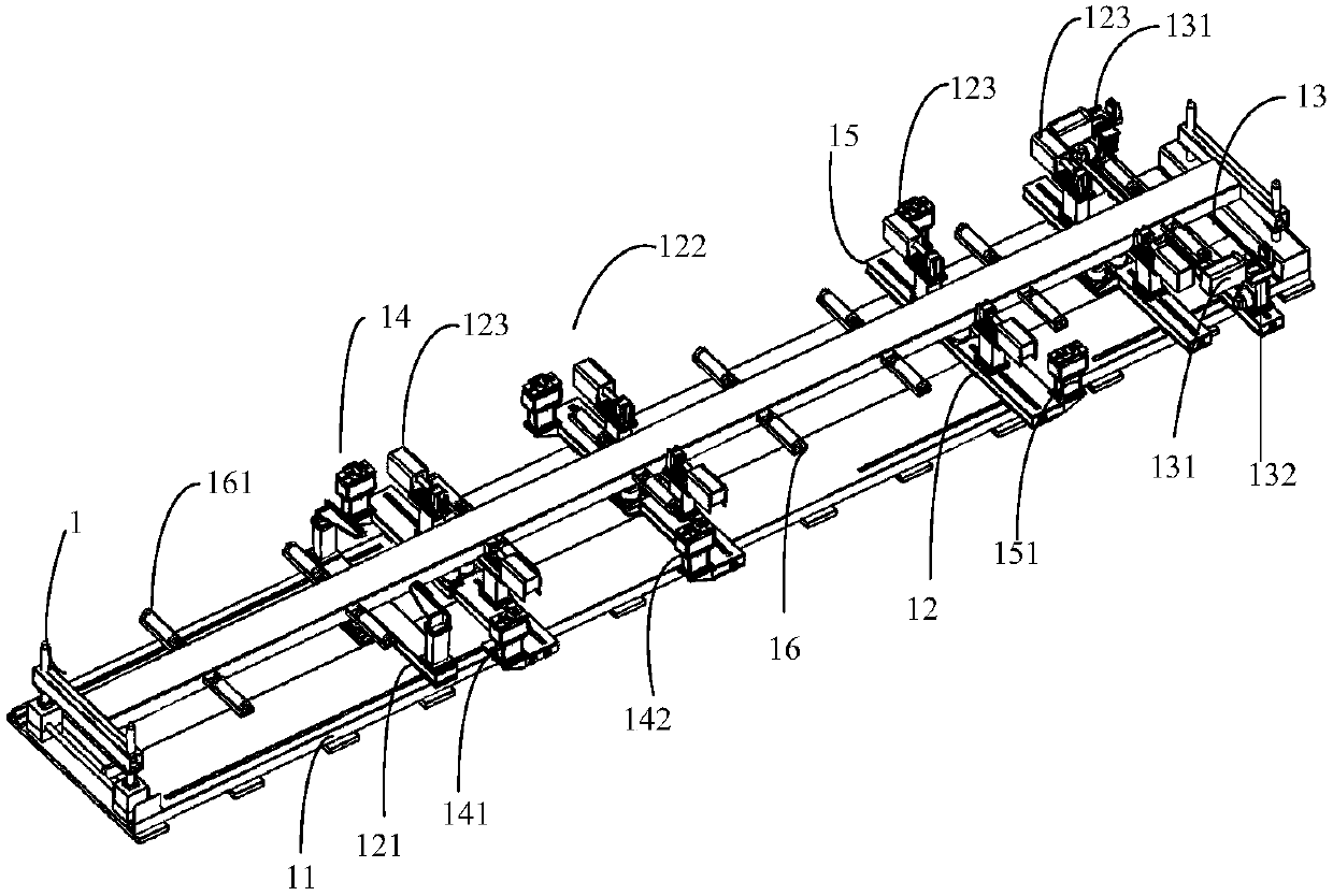 Split mounting tool for rear frame of semitrailer