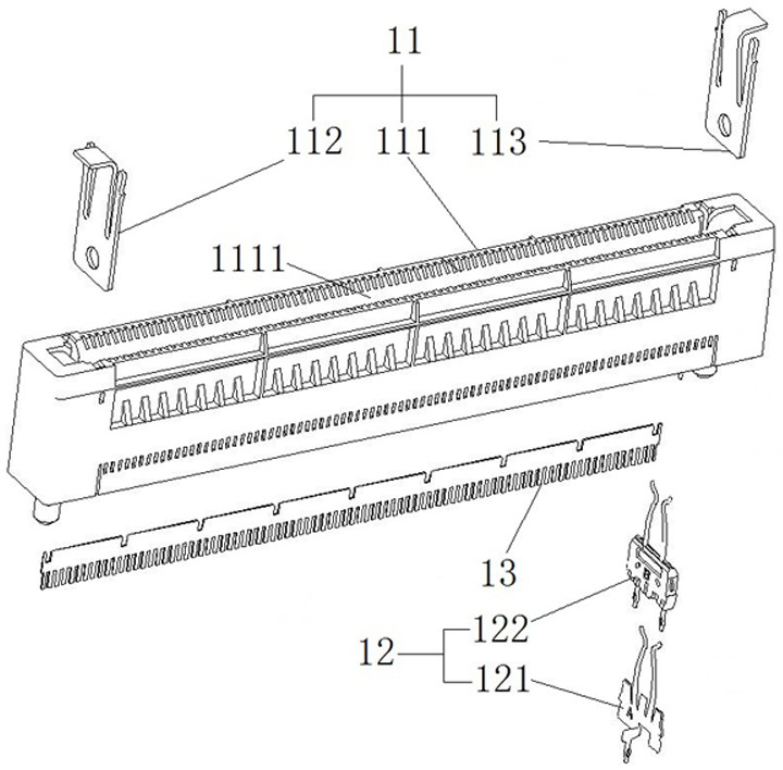 Socket housing and socket connector