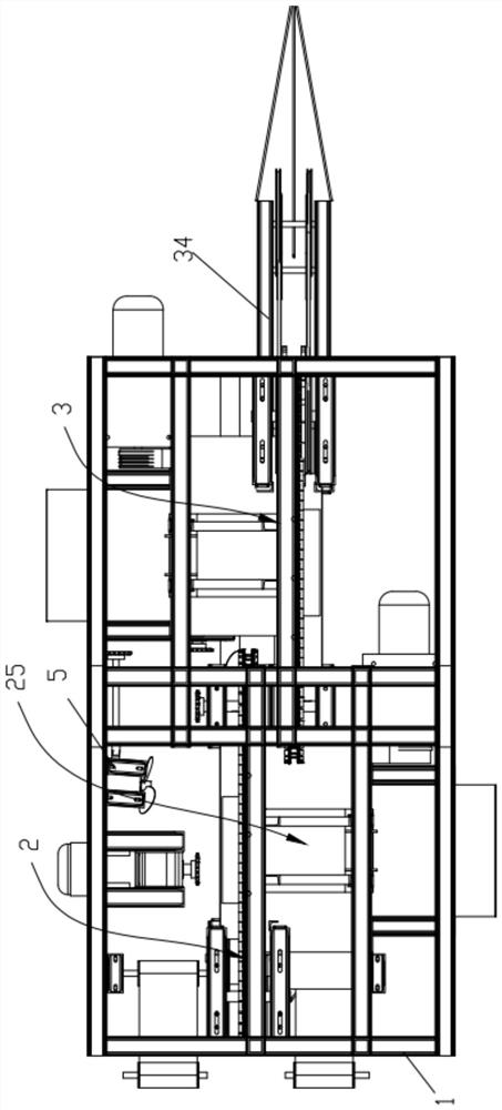 A clamping and conveying mechanism for two-way stripping of ramie