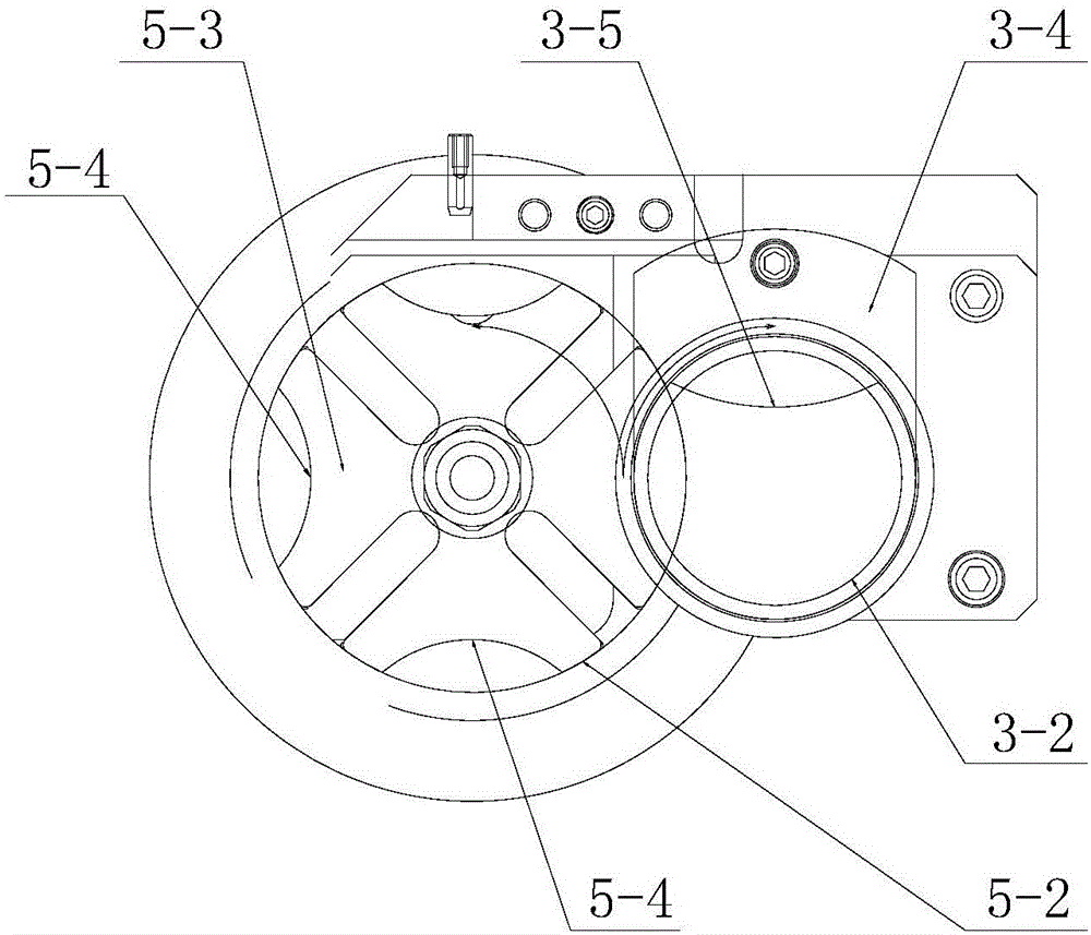 Flat tube discharging mechanism