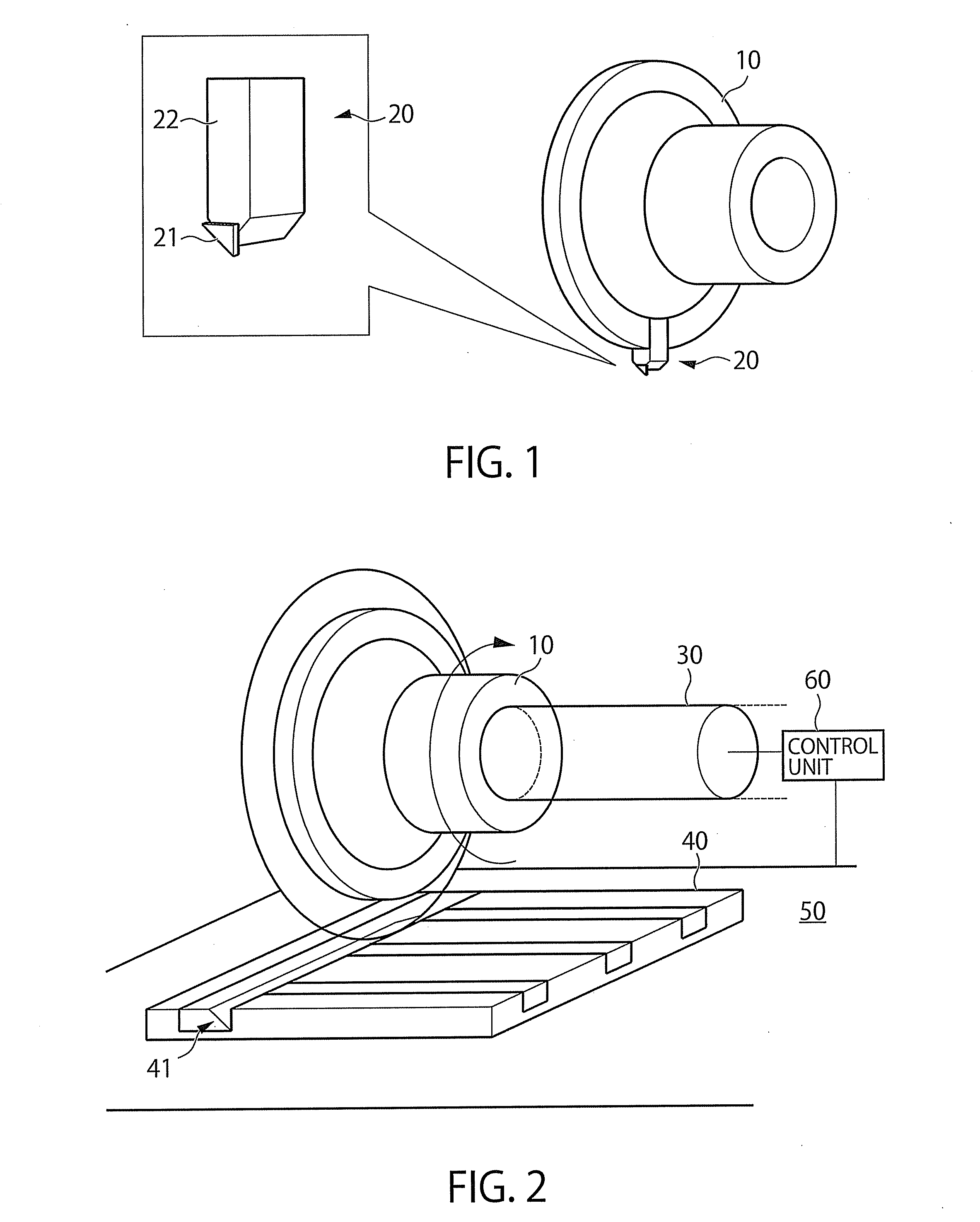 Flycutting groove machining method and flycutting mirror finishing method on film-like workpiece