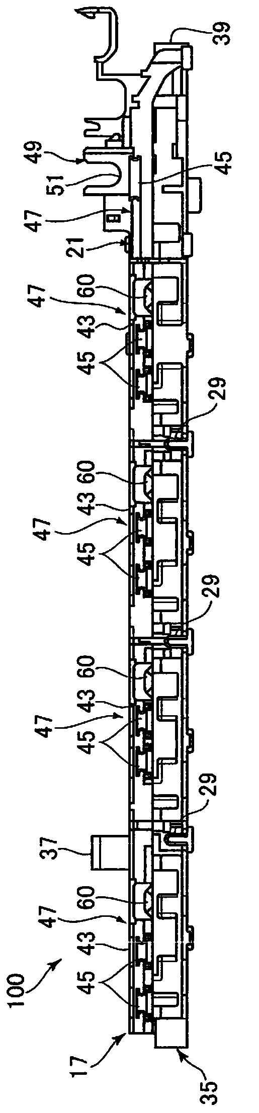 Wire routing structure and busbar module
