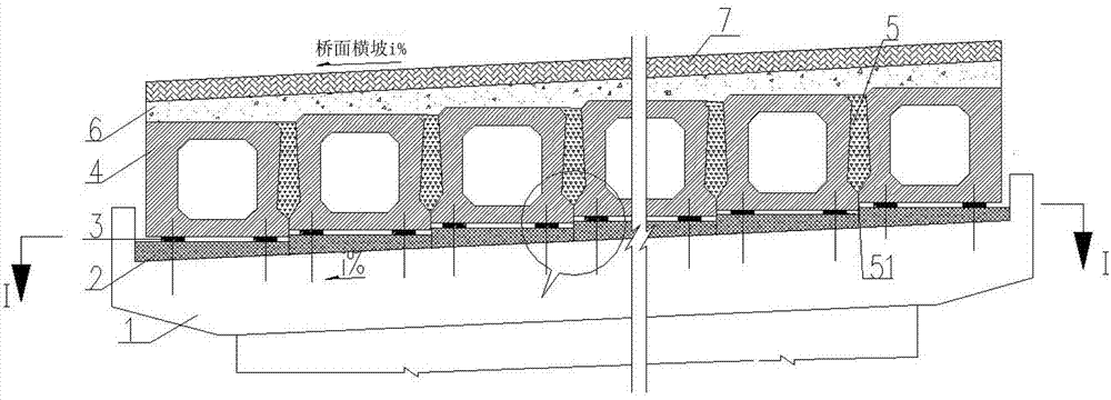 Bridge deck transverse slope regulating structure and paving method