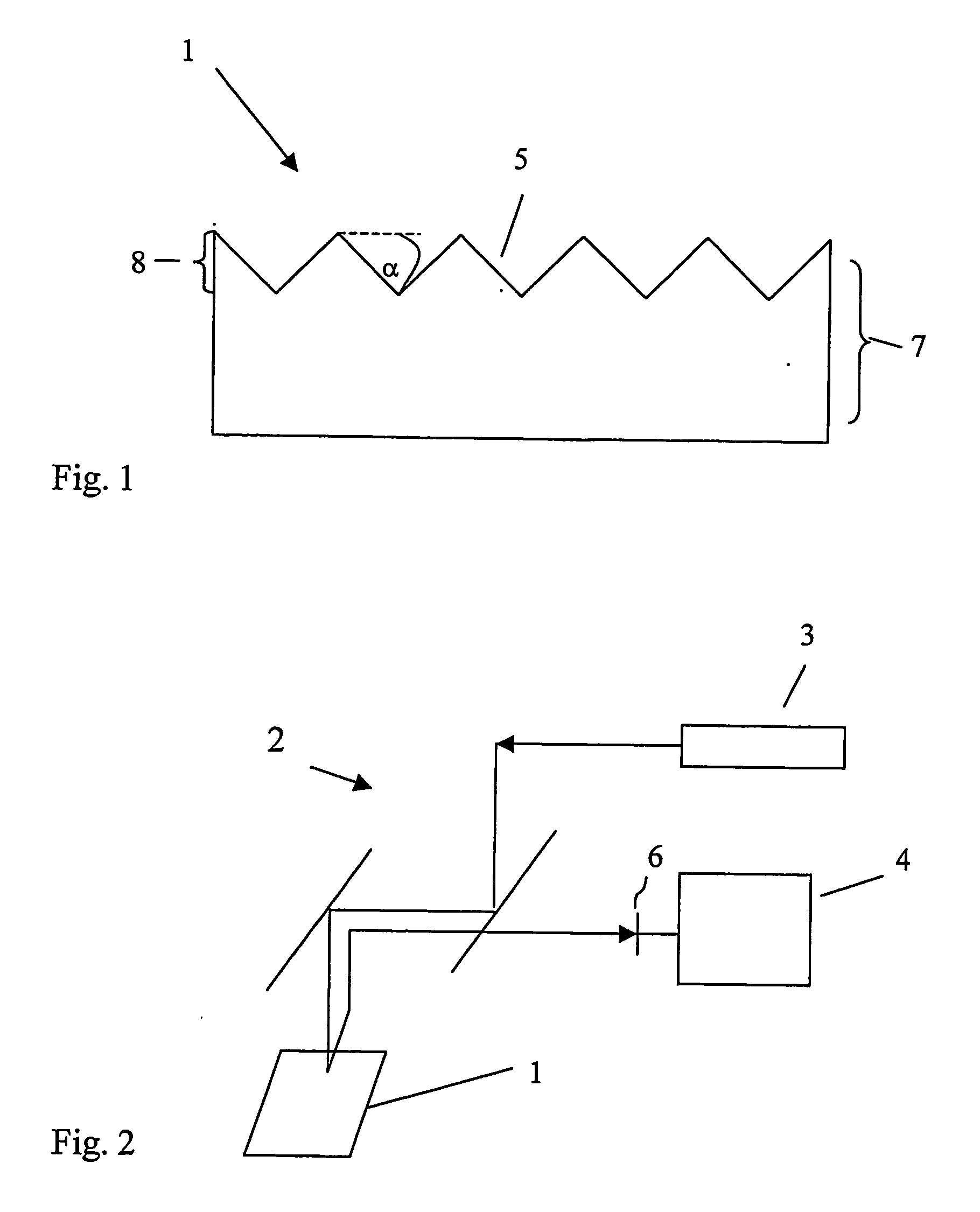 Polymeric microarray support, method of forming microfeatures on an optical assay arrangement