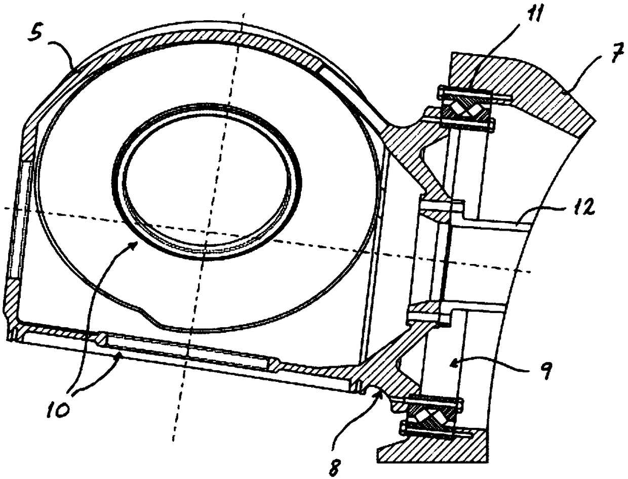 Wind turbine comprising a moment bearing