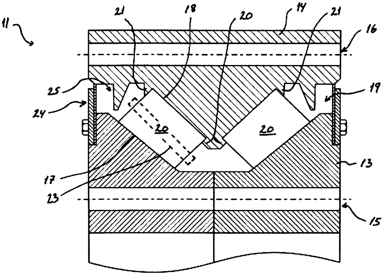 Wind turbine comprising a moment bearing