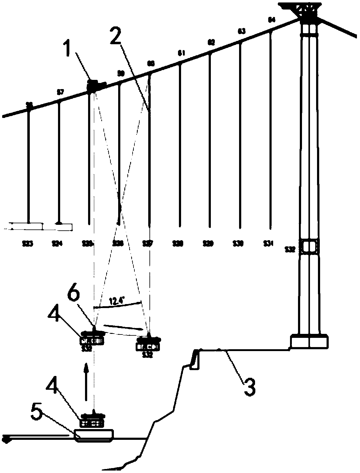 Installation device and method for swinging and moving long slings of girder sections on bank slopes of suspension bridges