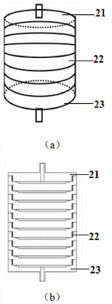 Hierarchical collection device of suspended matters of natural water body, and collection method of hierarchical collection device