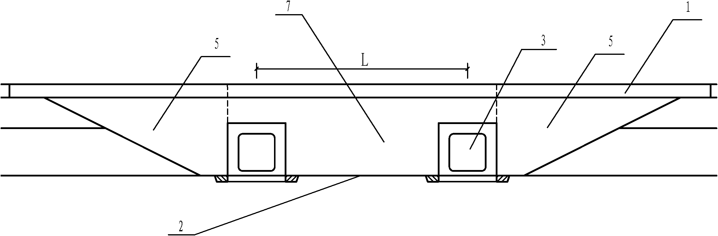 Short roadbed transition section structure between culverts of high speed railway