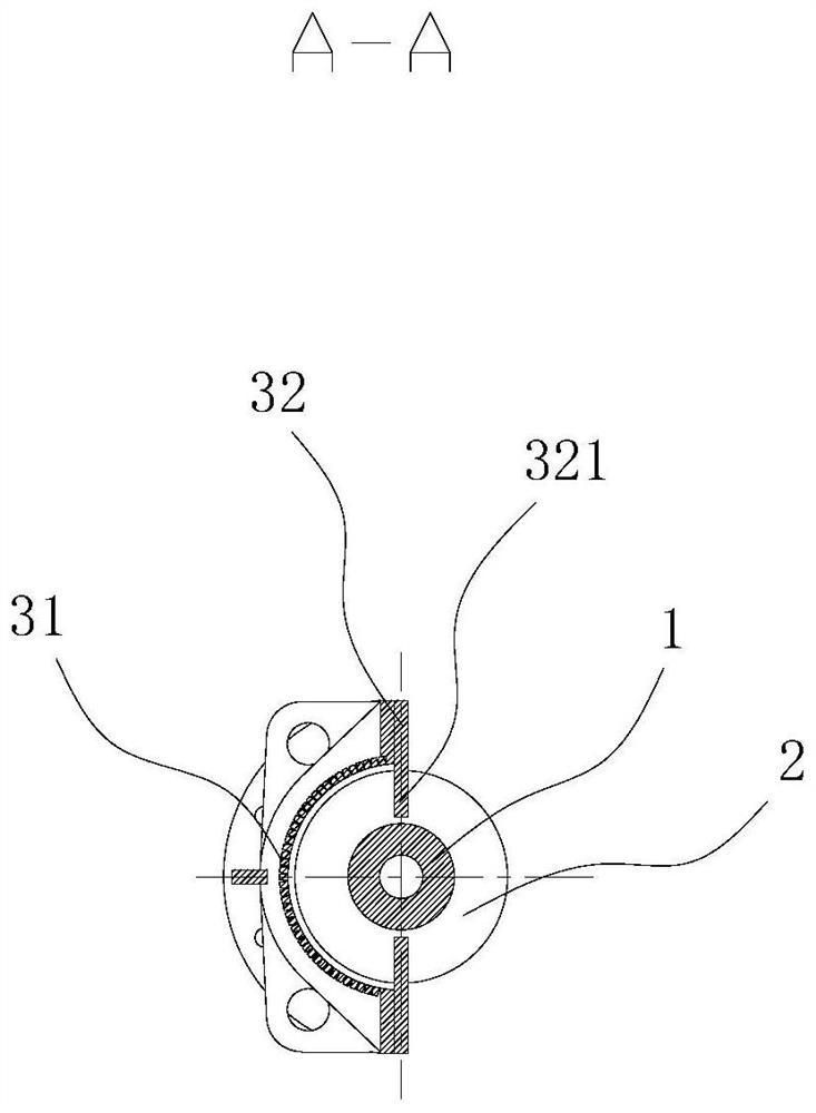 Intermittent spiral squeezing device and fruit and vegetable cold squeezing equipment
