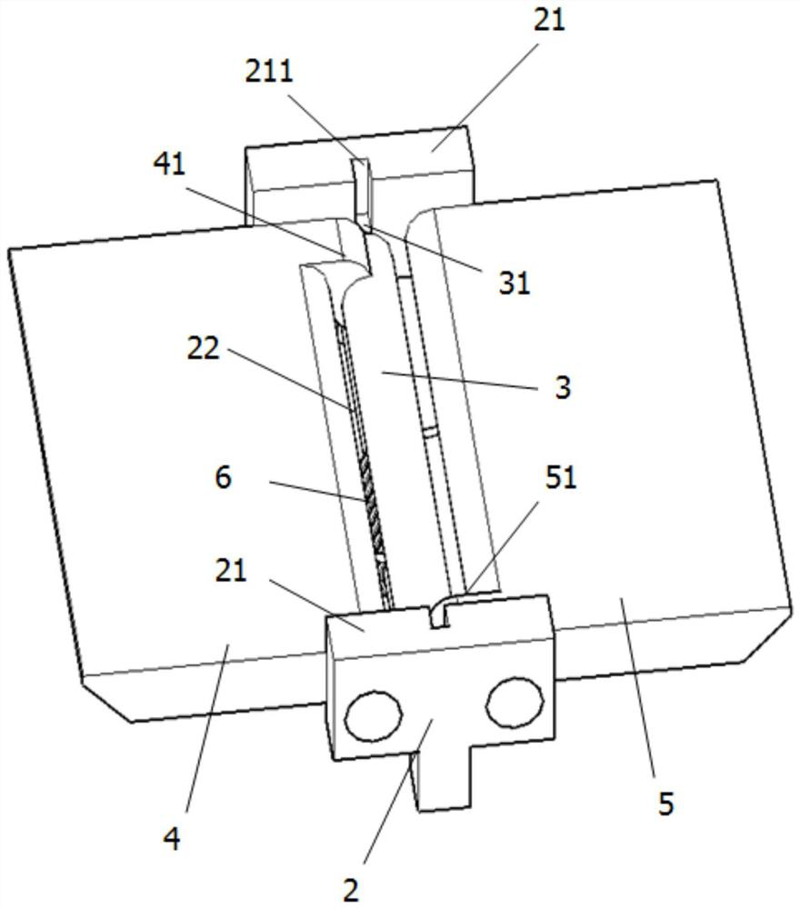 The safety door formed by the principle of leverage