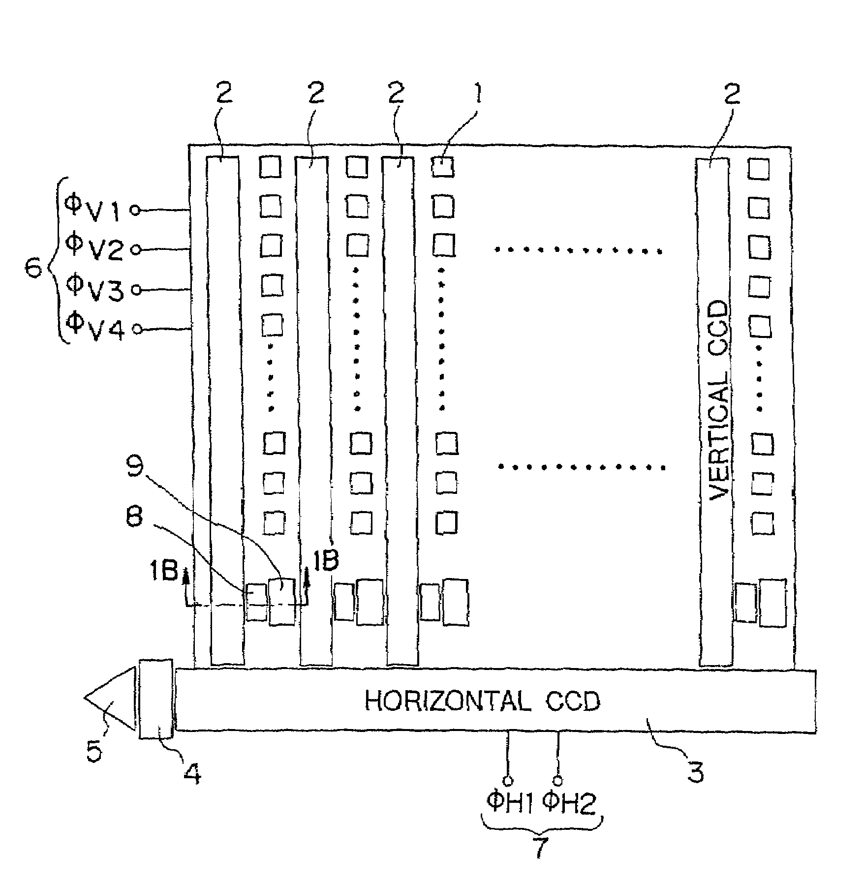 Solid-state image pickup device with discharge gate operable in an arbitrary timing