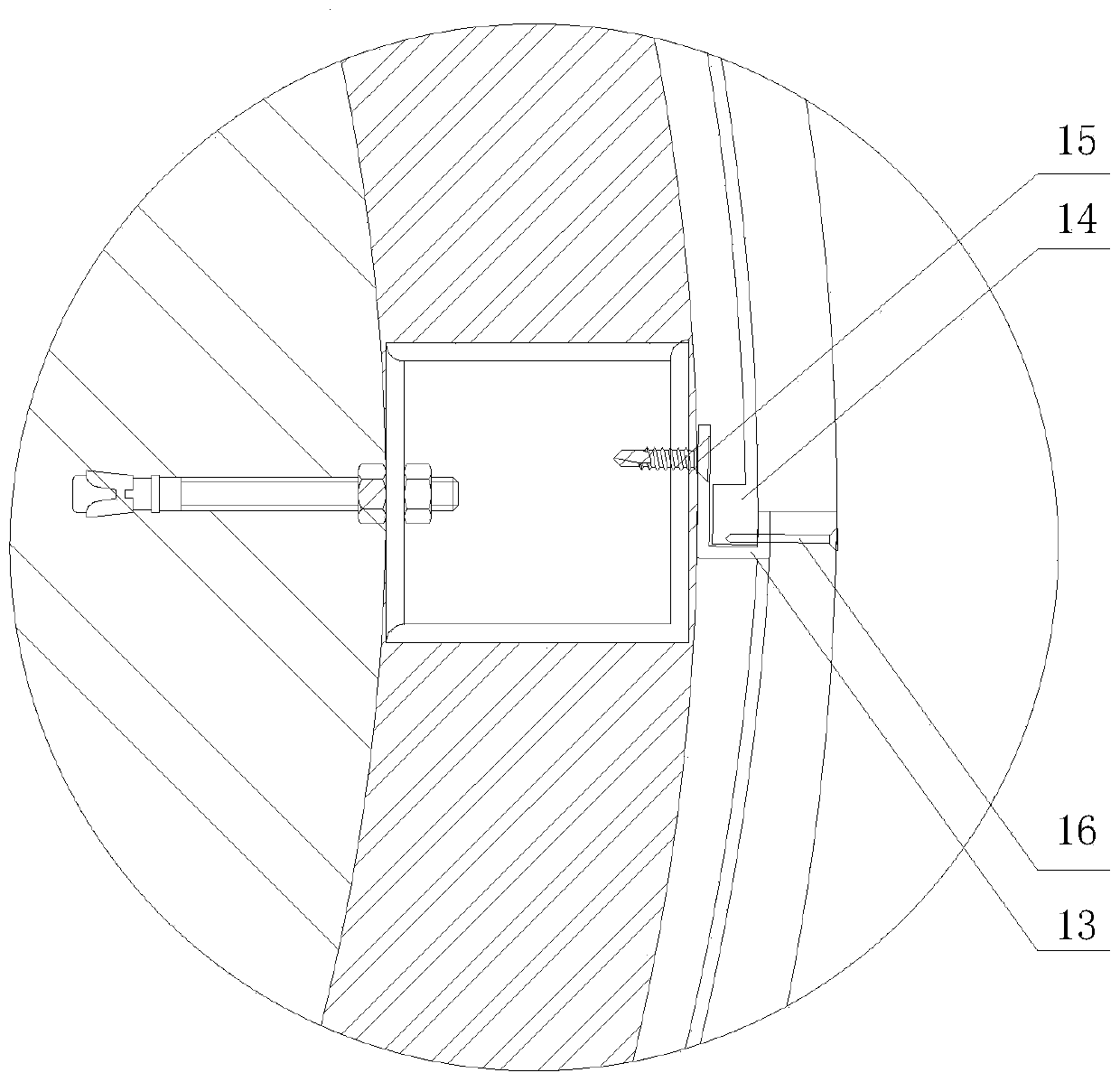 End-to-end spliced ​​decorative plate and ring-shaped assembly method thereof